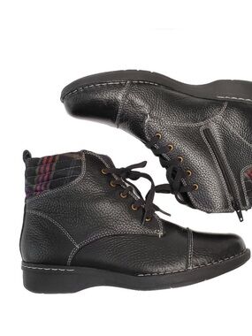 Clarks Whistle Bea Leather Ankle Boots 9.5